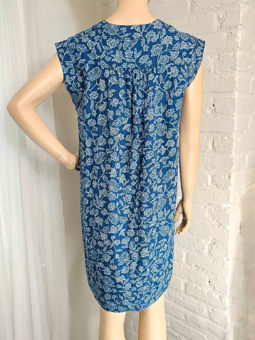 Faherty x b.Yellowtail Cameo Cove Dress Navy Plains Floral Size M NWT - Picture 4 of 8